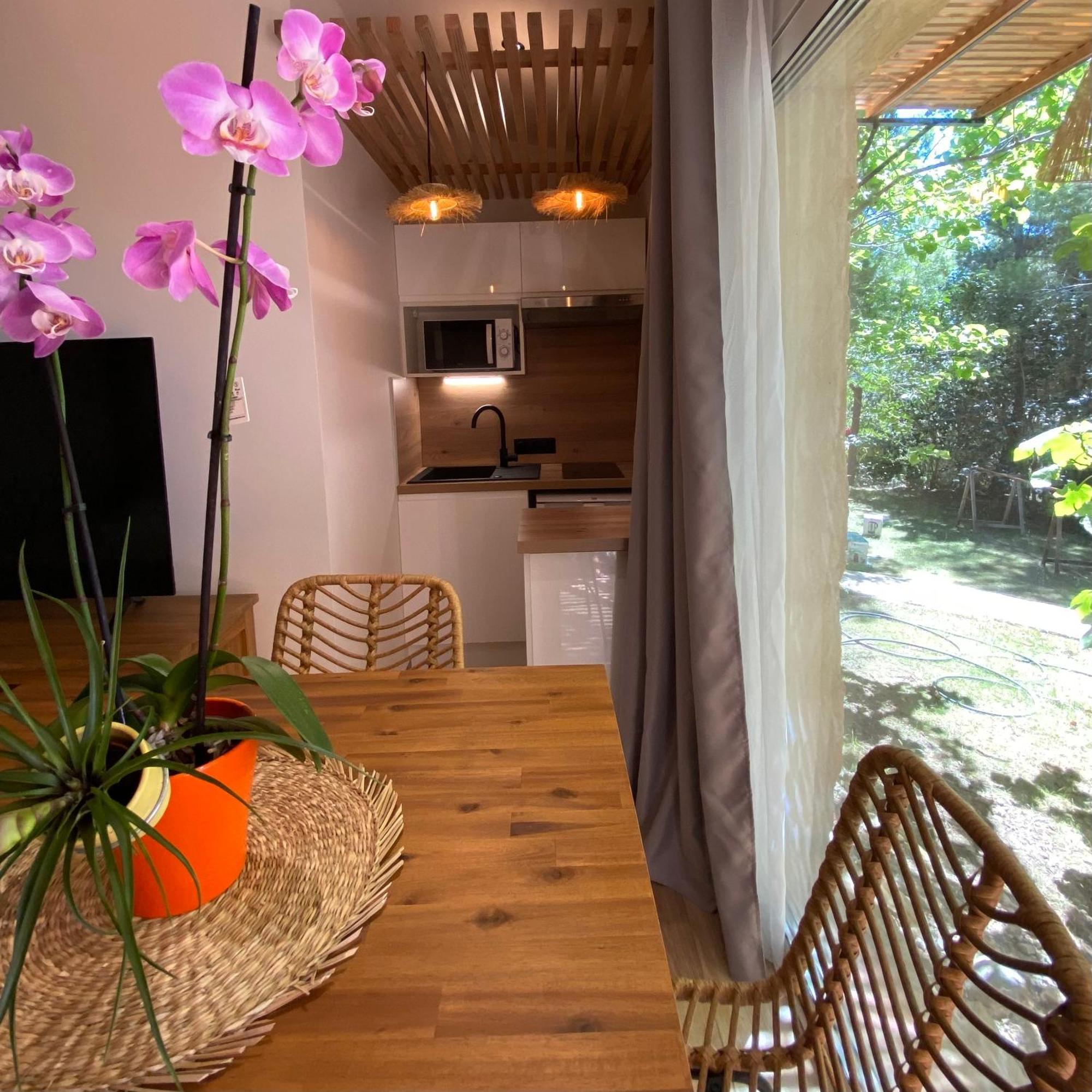 Vila Les Jardins De L'Oustal Narbonne Pokoj fotografie